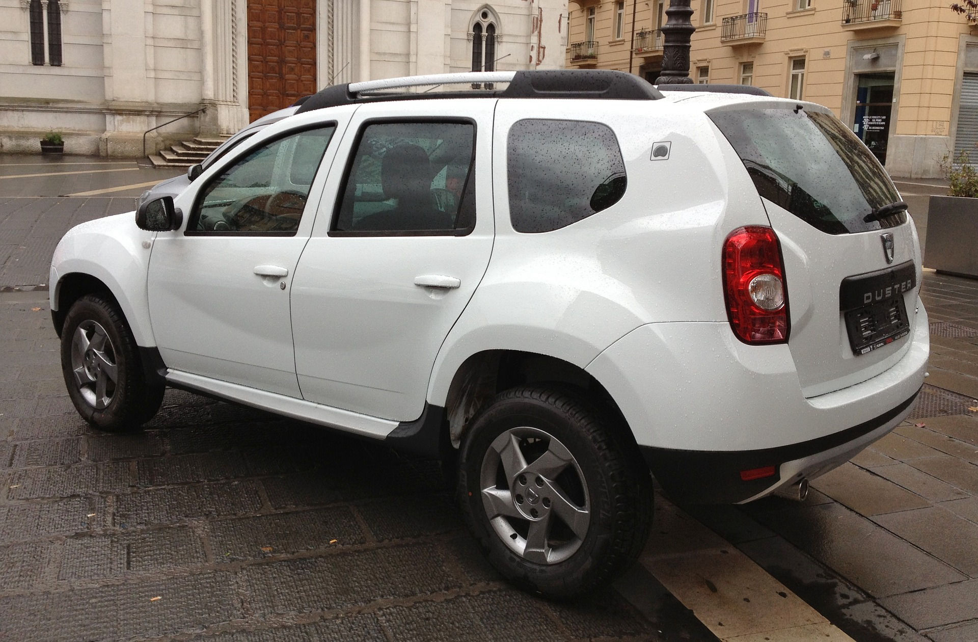 Запчасти для Dacia